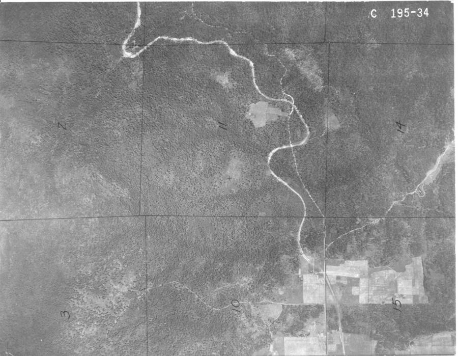 Black and white 1934 vertical air photo taken from aircraft, by the Washington National Guard.  Corresponds with C Index 10