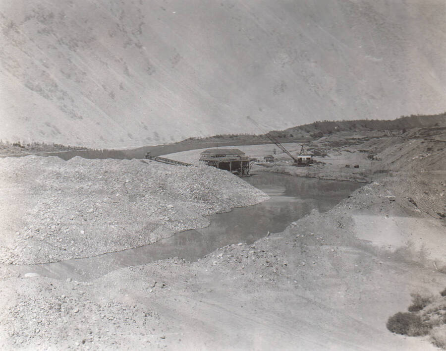 Photo text: 'Salmon River Reconnaissance Challis Dam site. 8 miles upstream from Challis, Idaho. Oct. 1939.' This image is part of a Rivers and Harbors series.