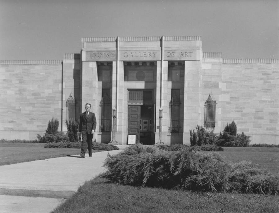 Boise Gallery of Art constructed by WPA at Boise. Note: This image is part of a Work Progress Administration publicity series.