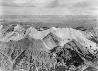Photo caption: 'White peaks.'