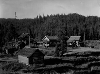 Red River Ranger Station, buildings and fences