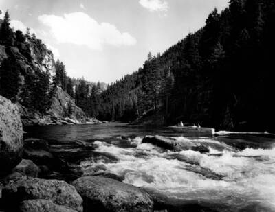 Boat at Salmon Falls, upstream