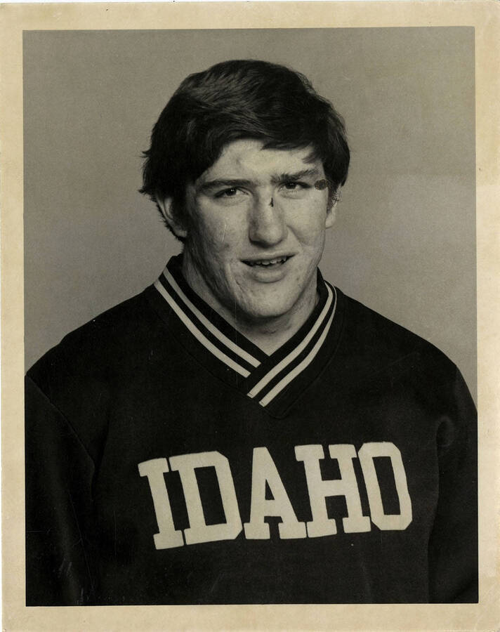 Portrait of David Frohnen, DT, wearing an IDAHO shirt.