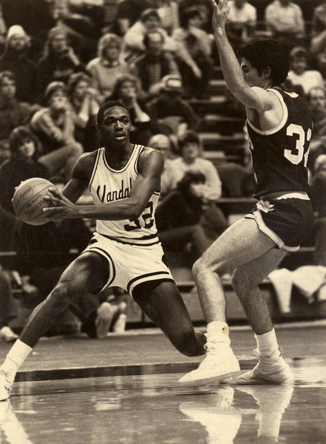 Vandals basketball player Ulf Spears (32).