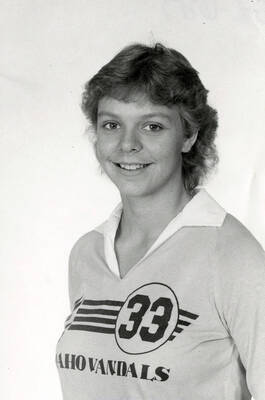 Portrait of Julie Hansen.