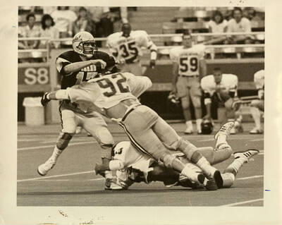 Idaho quarterback John Friesz throws a pass in the Kibbie Dome.