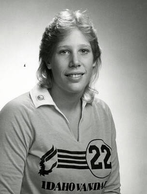 Portrait of Julie Holsinger.