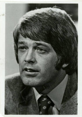 Profile photo of Dennis Erickson, renown football coach.