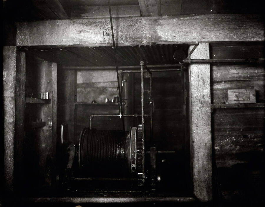 A hoist at Tarbox Mining Co. 1918