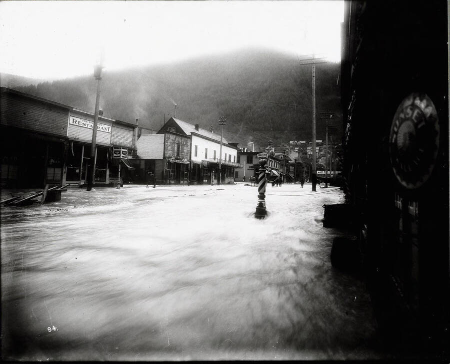 Image is of Wallace, Idaho after the Canyon Creek flood November 15, 1906.