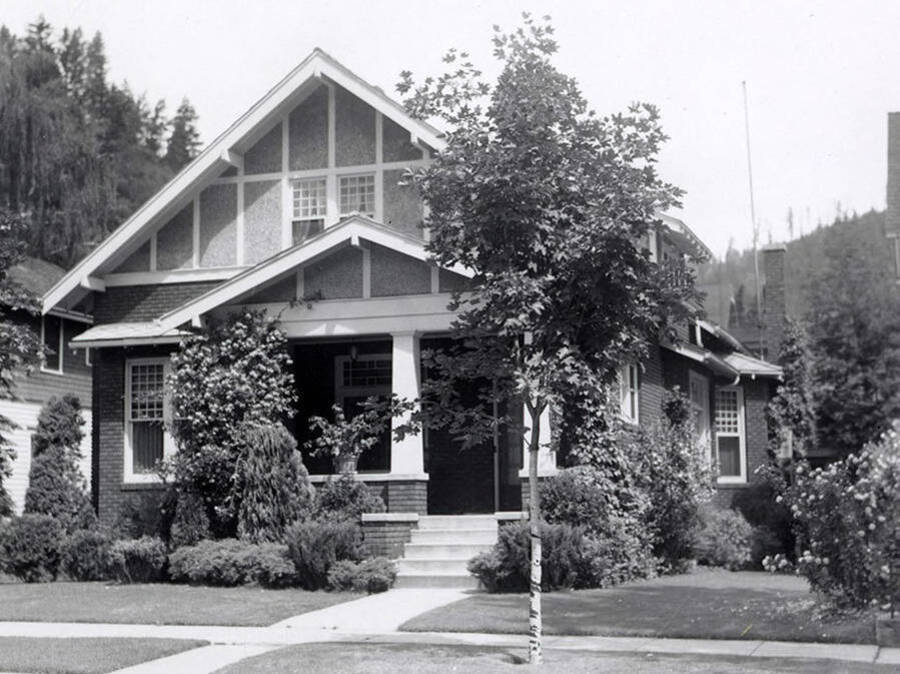 121 Cedar Street, Wallace, Idaho. Home of George Teaford and Grace Edmiston and sold to Clyde Murray.
