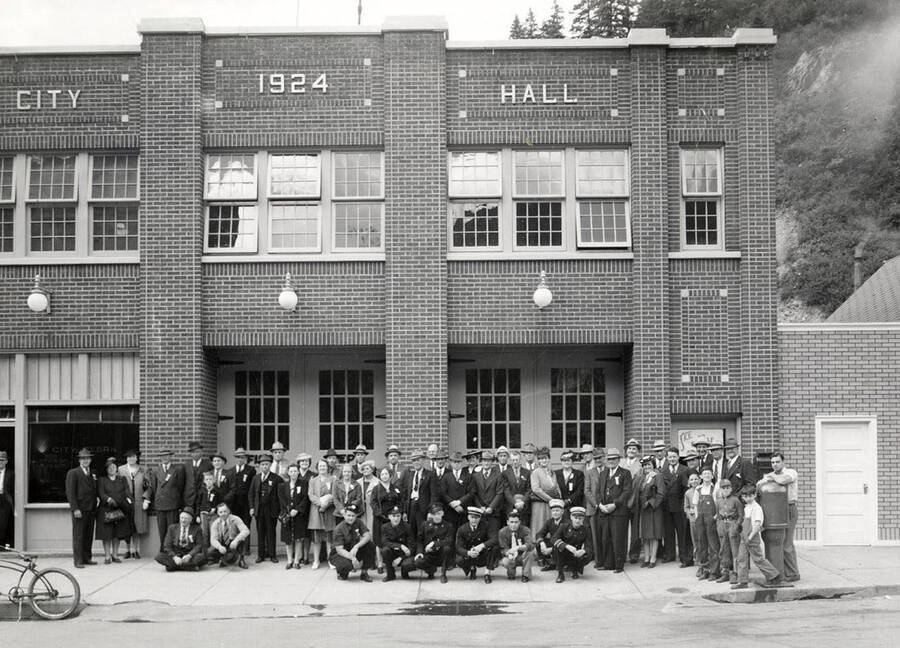 Group photo, in front of City Hall, of those who participated in the Fire Chief's Convention in Wallace, Idaho.