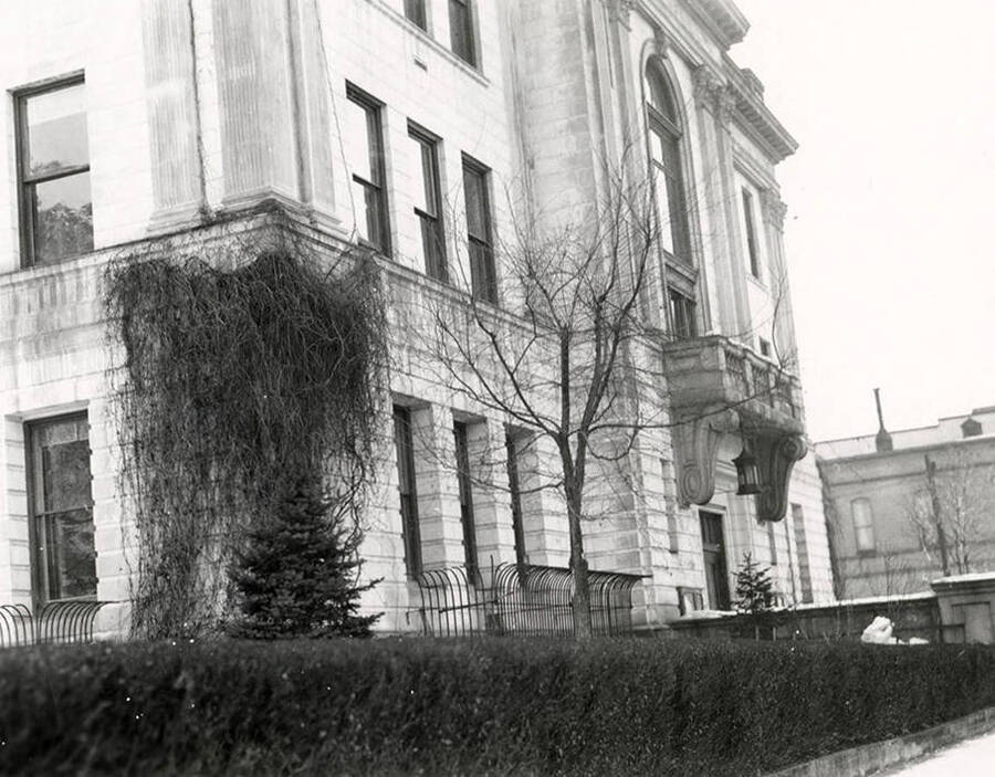 Exterior view of the Shoshone County Courthouse in Wallace, Idaho.