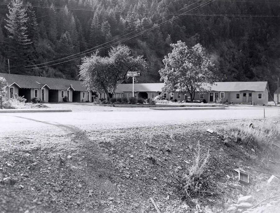 A distant shot of Wine's Modern Auto Court in Wallace, Idaho.