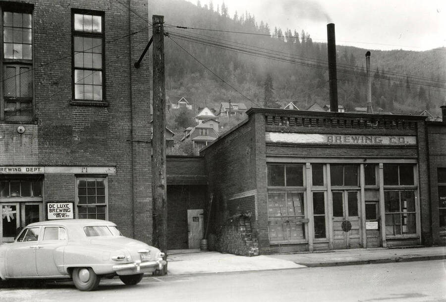 Exterior shot of the Sunset Brewery building in Wallace, Idaho.