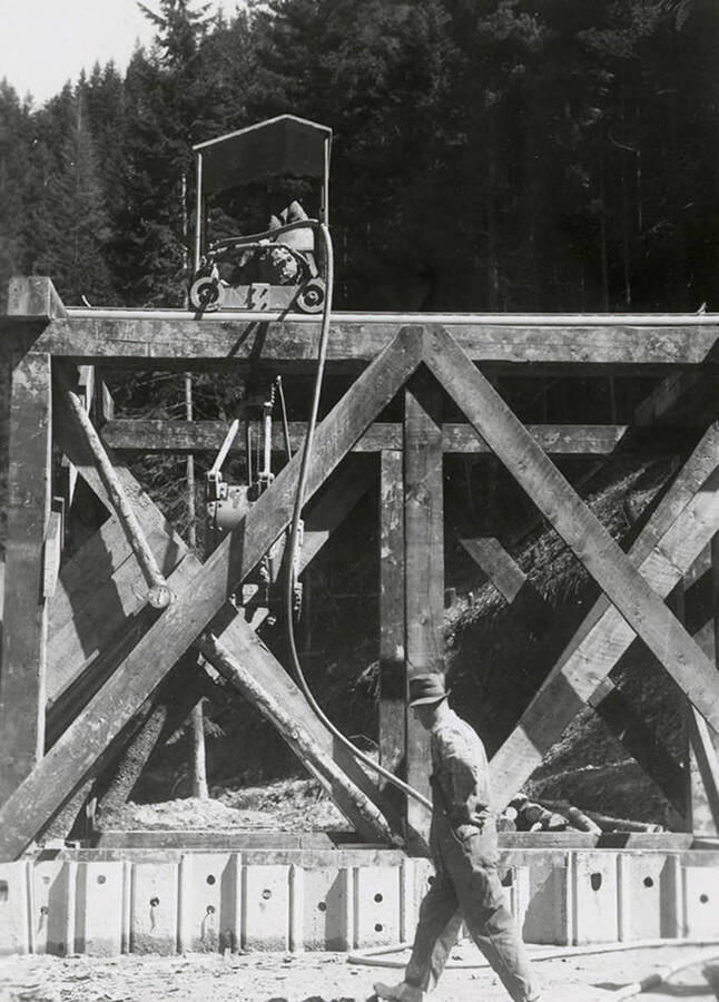 A hoist at the mine on Rock Creek, west of Mullan, Idaho.