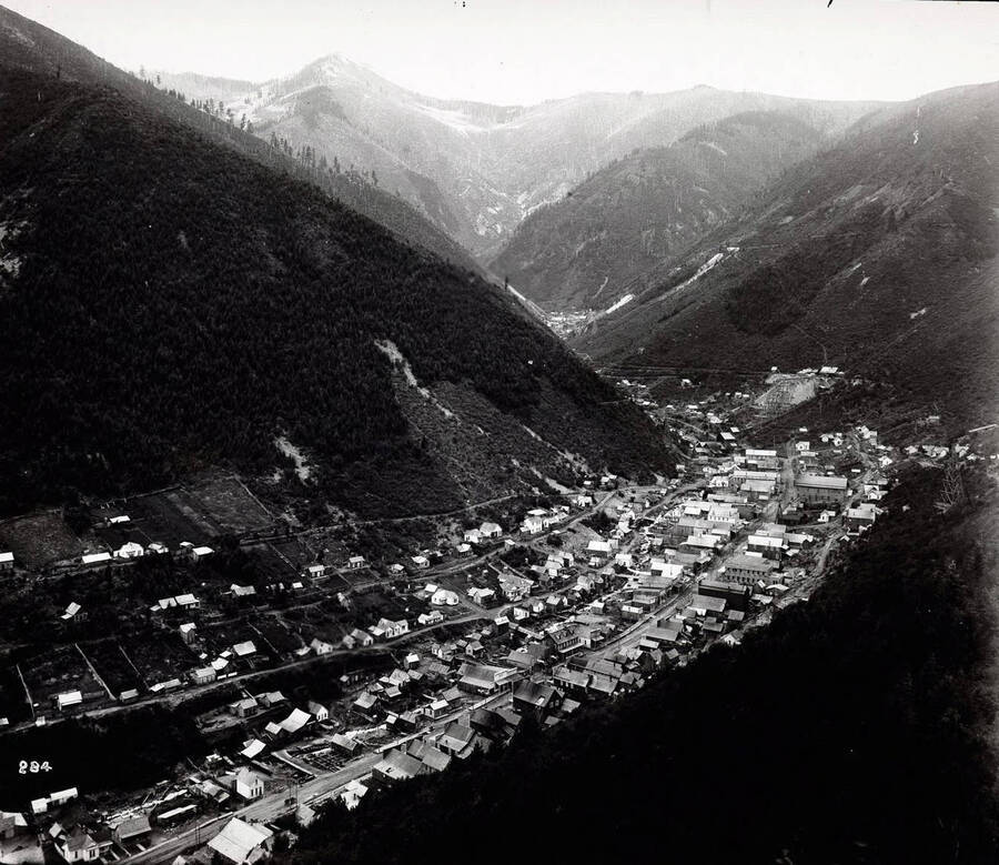 Image looking down at the town of Wardner.