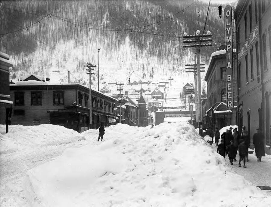 Image of downtown Wallace, Idaho in winter. Note on back: Snow Scenes June 20, 1913