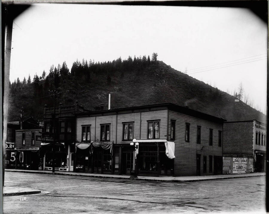 Image of the Hathaway building in Wallace, Idaho before it was torn down.