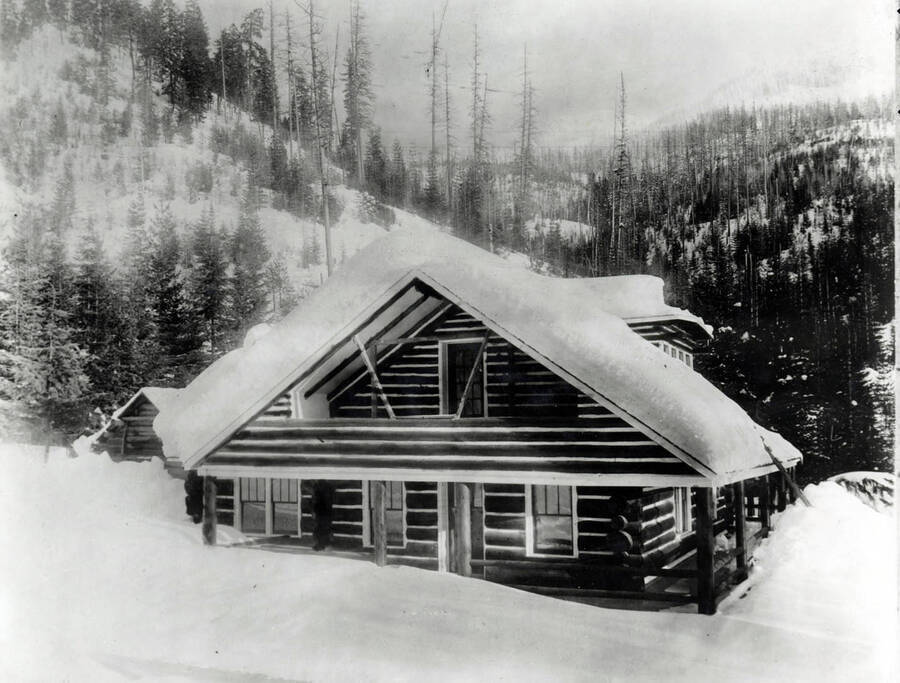 Callahan cabin, James Francis, built up 9 mile about 1915, logs brought in from Oregon, burned 1964