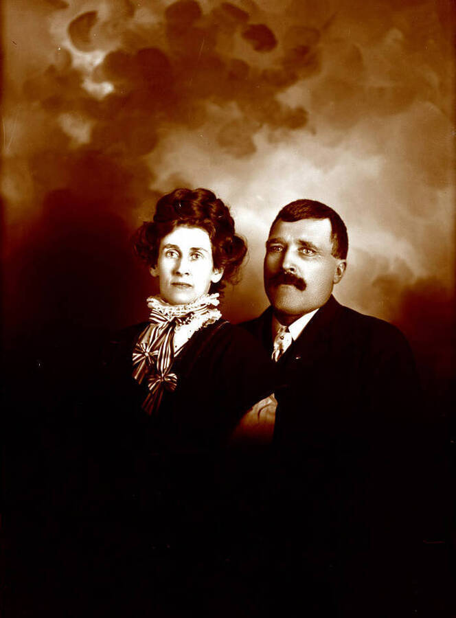 Portrait of Andrew A. Hauge and wife, Alice Hauge.