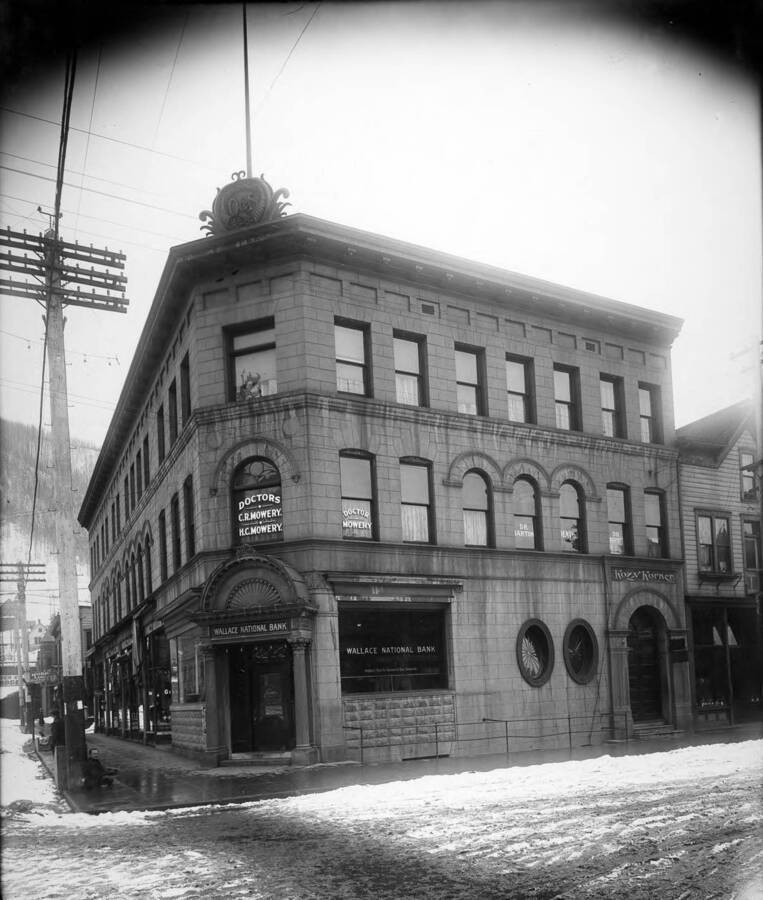 Wallace National Bank Bld, Exterior 6th and Cedar