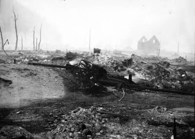 Showing ruins of the Pacific Hotel; Hotel street from 7th. Forest fire 1910