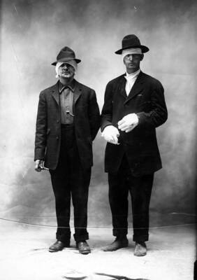 Forest fire August 20, 1910. Men burned in the fire.