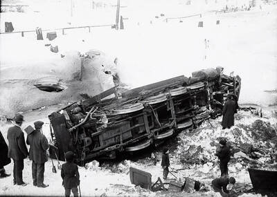 Note on back: ORN (Oregon Railroad & Navigation Company) Wreck (ore cars) Feb. 8, 1913