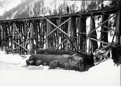 Note on back: ORN (Oregon Railroad & Navigation Company) Wreck (ore cars) Feb. 8, 1913