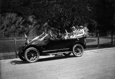 Float for July 4, 1921 parade.