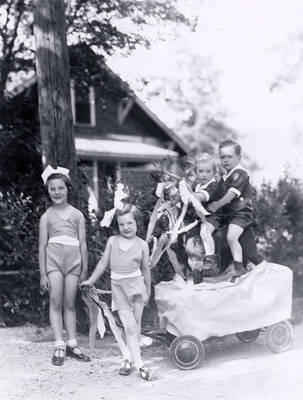 The Glynn Evans children ready for Elks parade in Wallace, Idaho.