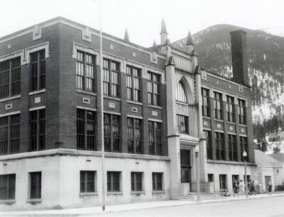 Exterior view of the high school in Wallace, Idaho.