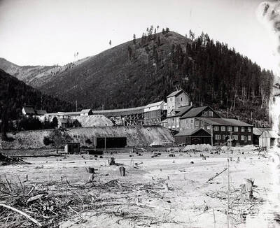 Far view of Hanter Mill