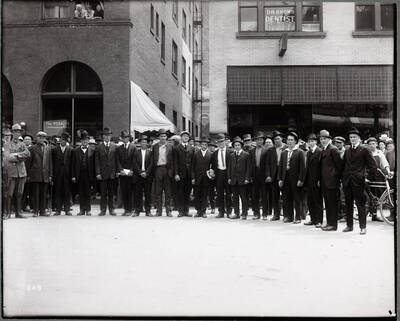 Soldiers leaving for Mexican war