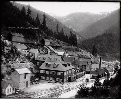 Exterior view, far view of the mill