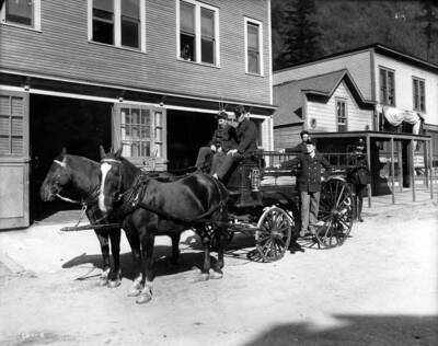 Image shows the Wallace Fire Department on Cedar Street, at the end of 7th Street, in 1907.