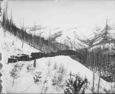 S Bridge Wreck about Mullan during winter close up