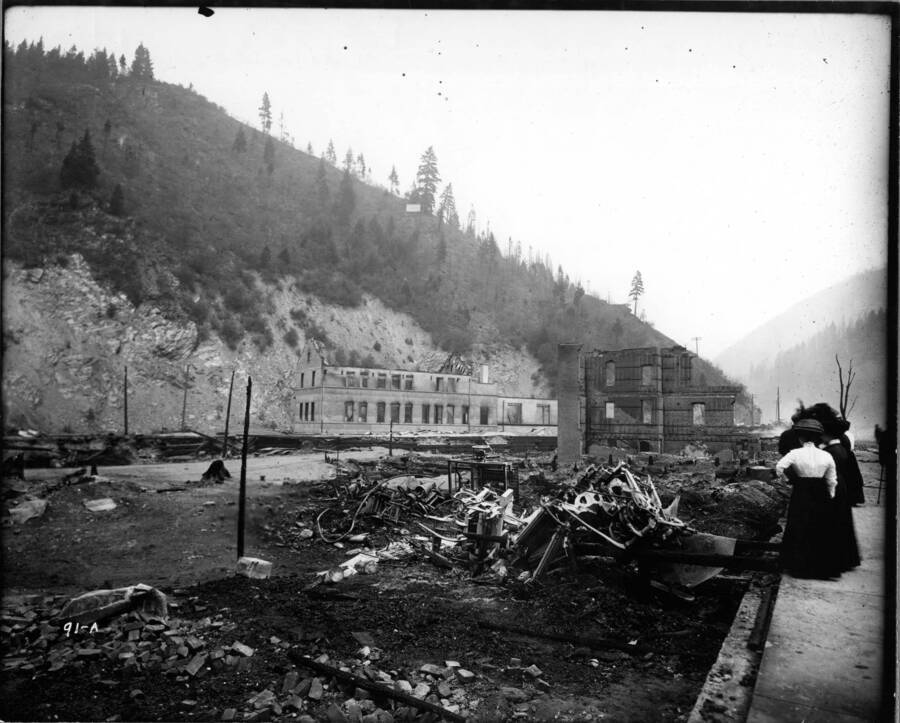 Image of Wallace, Idaho taken five days after the fire of August 20, 1910