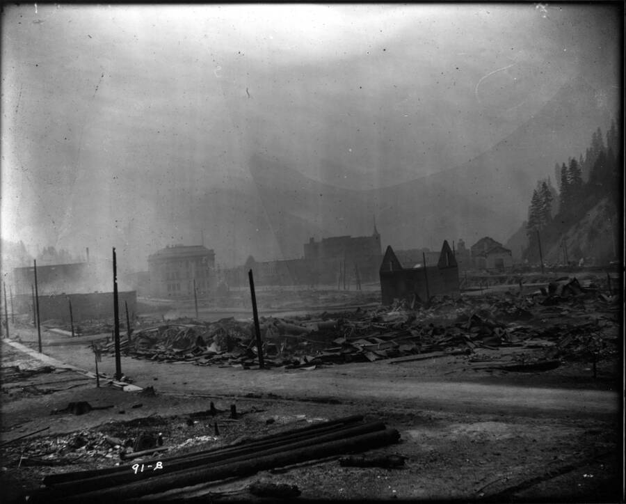 Image of Wallace, Idaho after the fire of August 20, 1910.