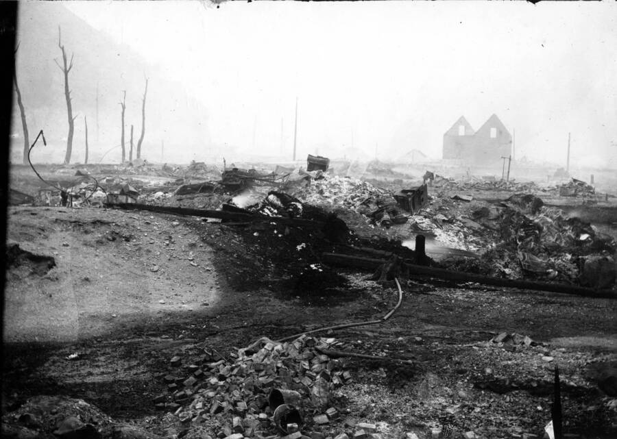 Showing ruins of the Pacific Hotel; Hotel street from 7th. Forest fire 1910