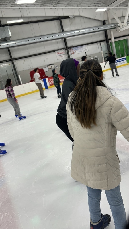 BSU goes to ice-skating [06]