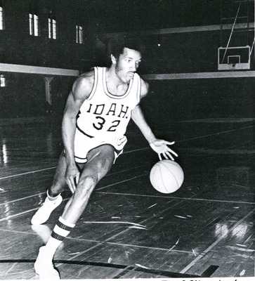 Ervin Brown driving the ball.