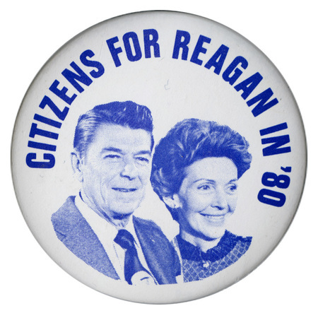 Round, white button with blue photographs of Ronald and Nancy Reagan. Blue text reads "CITIZENS FOR REAGAN IN '80"