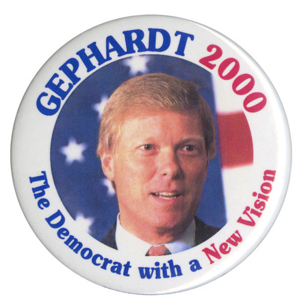Round button with a white border and a color photograph of Richard Gephardt in the center. Blue and red text reads "GEPHARDT 2000 The Democrat with a New Vision"