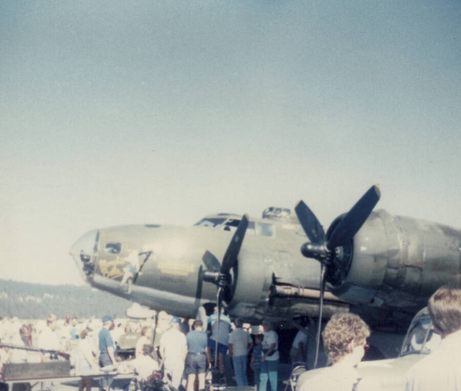 Photograph of the exterior of Memphis Belle B17
