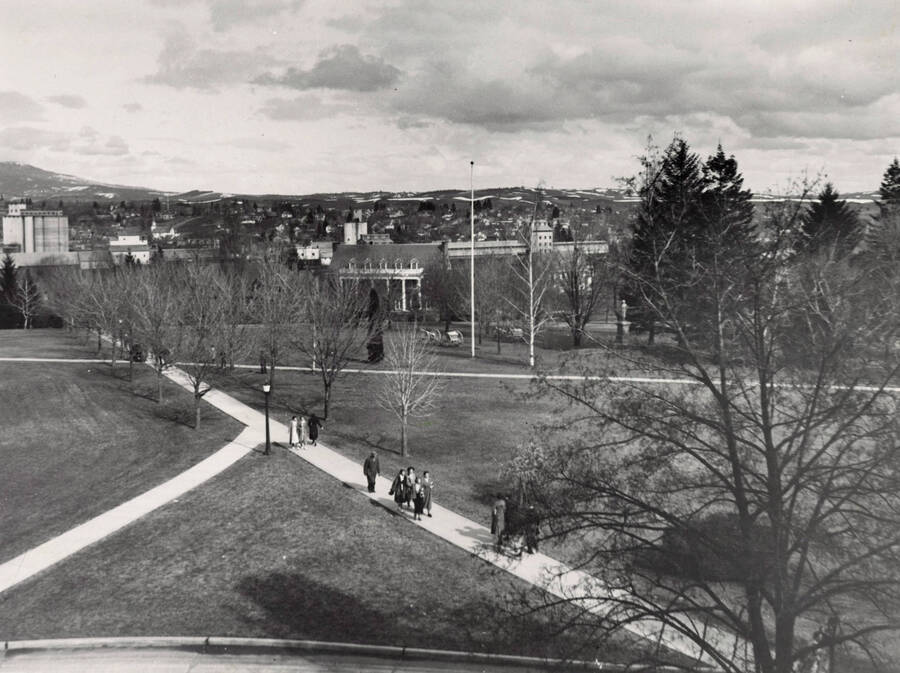 Hello Walk, University of Idaho. [104-6]