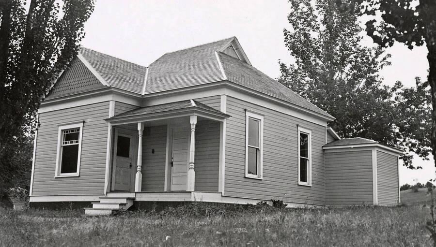 1950 photograph of Bartley Cottage. Bartley Cottage was a girl's dormitory before it became a music studio. [PG1_116-01]