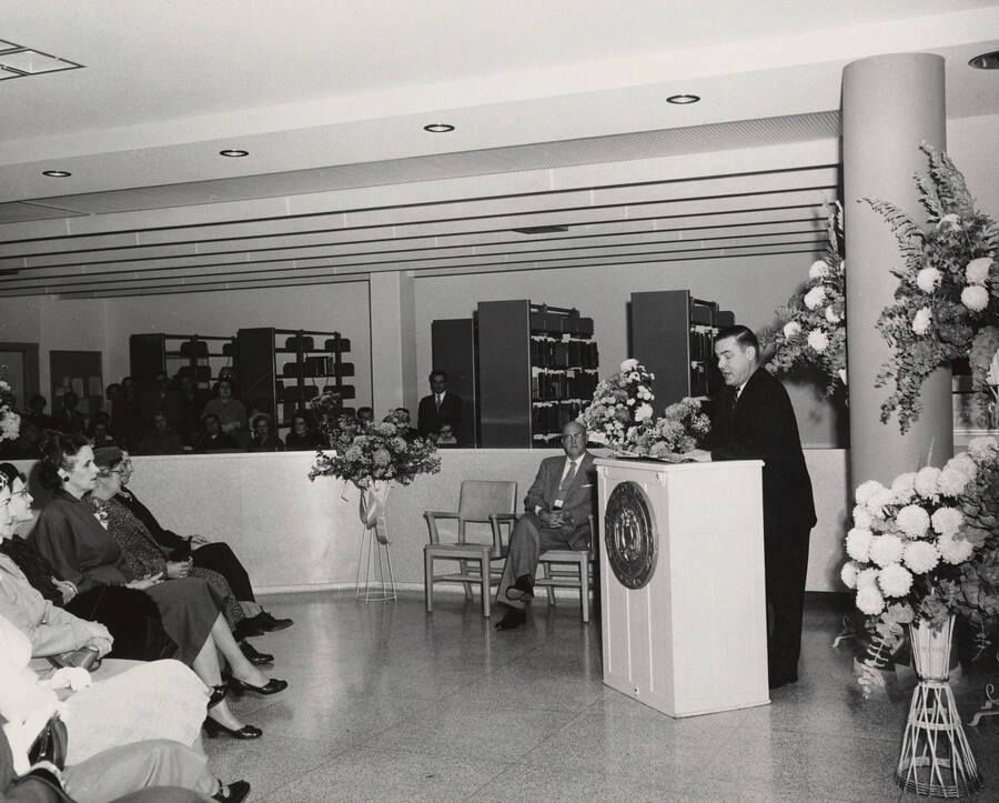 November 5, 1957 photograph of the Library dedication ceremony. Governor Smylie at lectern. Donor: Publications Dept. [PG1_122-071]