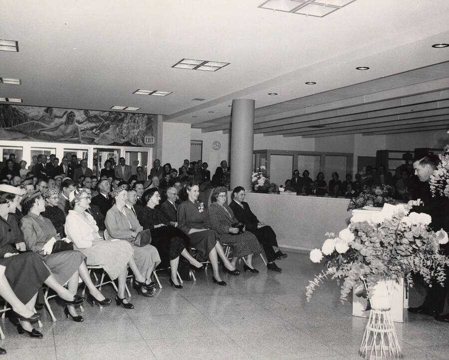 November 5, 1957 photograph of the Library dedication ceremony. Governor Smylie at lectern. Donor: Publications Dept. [PG1_122-072]